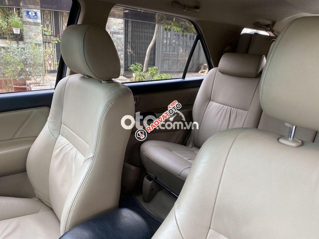 Bán ô tô Toyota Fortuner 2.7V 2015, màu đen như mới-6
