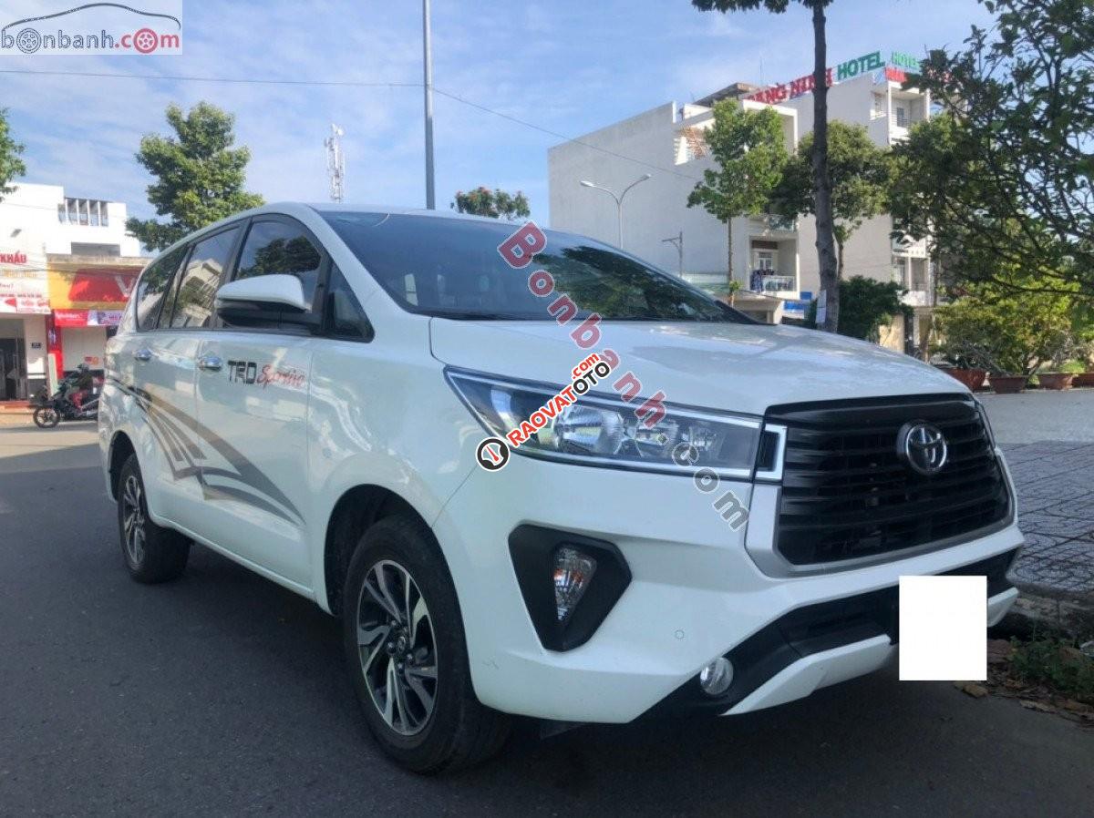 Bán Toyota Innova E 2.0 MT năm sản xuất 2020, màu trắng số sàn, giá tốt-8