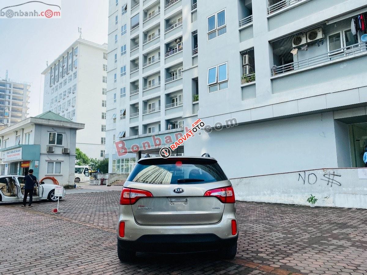 Cần bán gấp Kia Sorento CRDI đời 2016, màu ghi vàng-5