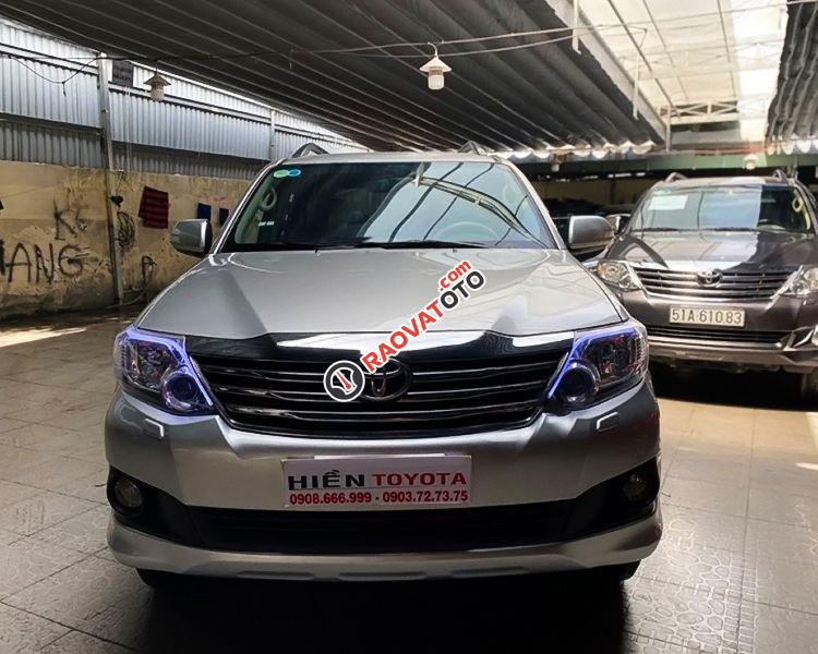 Cần bán lại xe Toyota Fortuner 2.7V năm sản xuất 2014, màu bạc-8