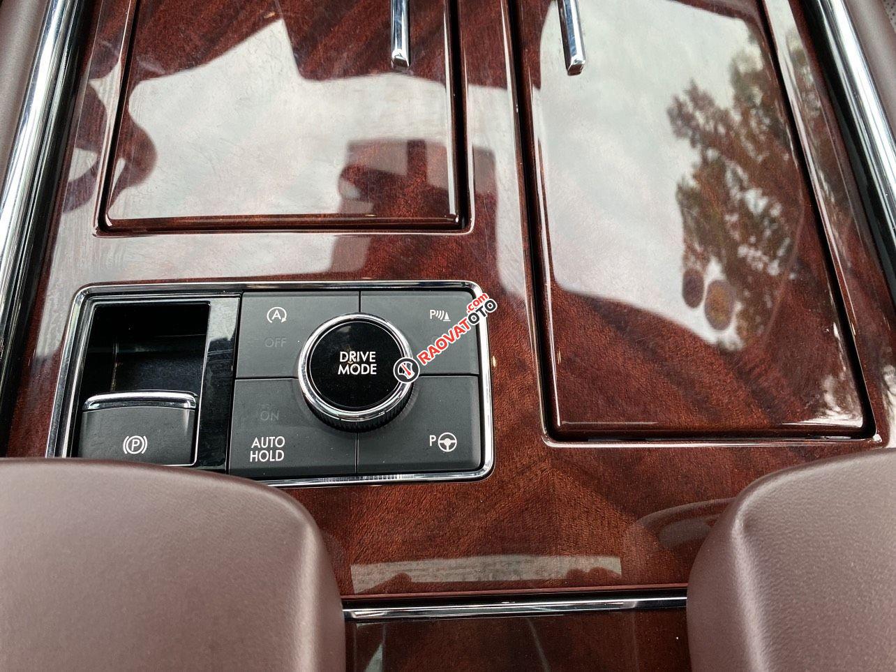 Siêu phẩm Lincoln Navigator Black Label. L 2018 màu đỏ, xe chỉ để đi tiếp khách mới 99%, full kín options, bao test-7