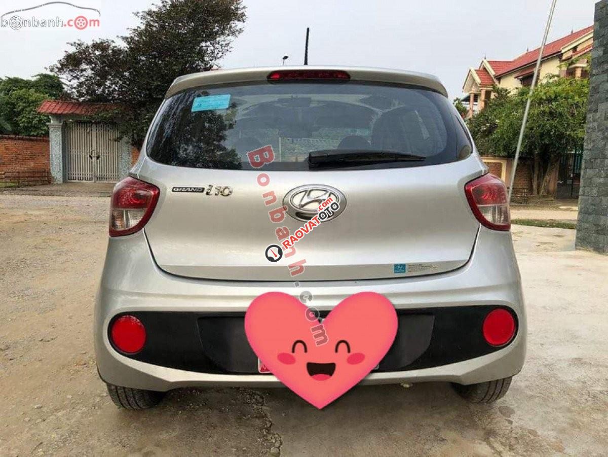 Bán Hyundai Grand i10 1.0 MT sản xuất năm 2017, màu bạc xe gia đình giá cạnh tranh-1