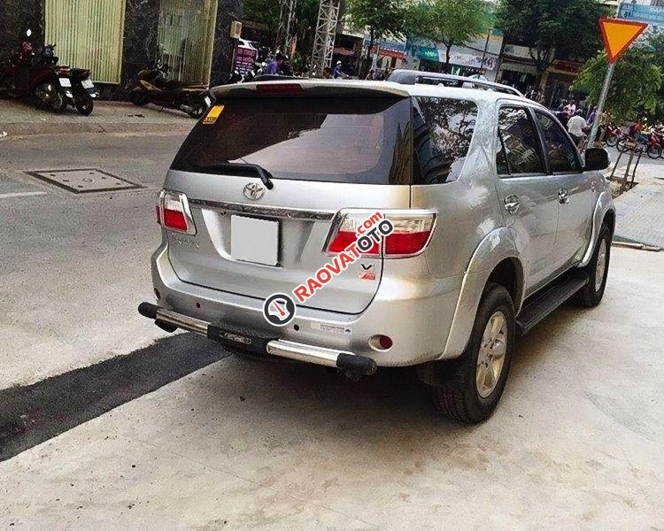 Bán xe Toyota Fortuner 2.7V sản xuất năm 2009, màu bạc còn mới  -5