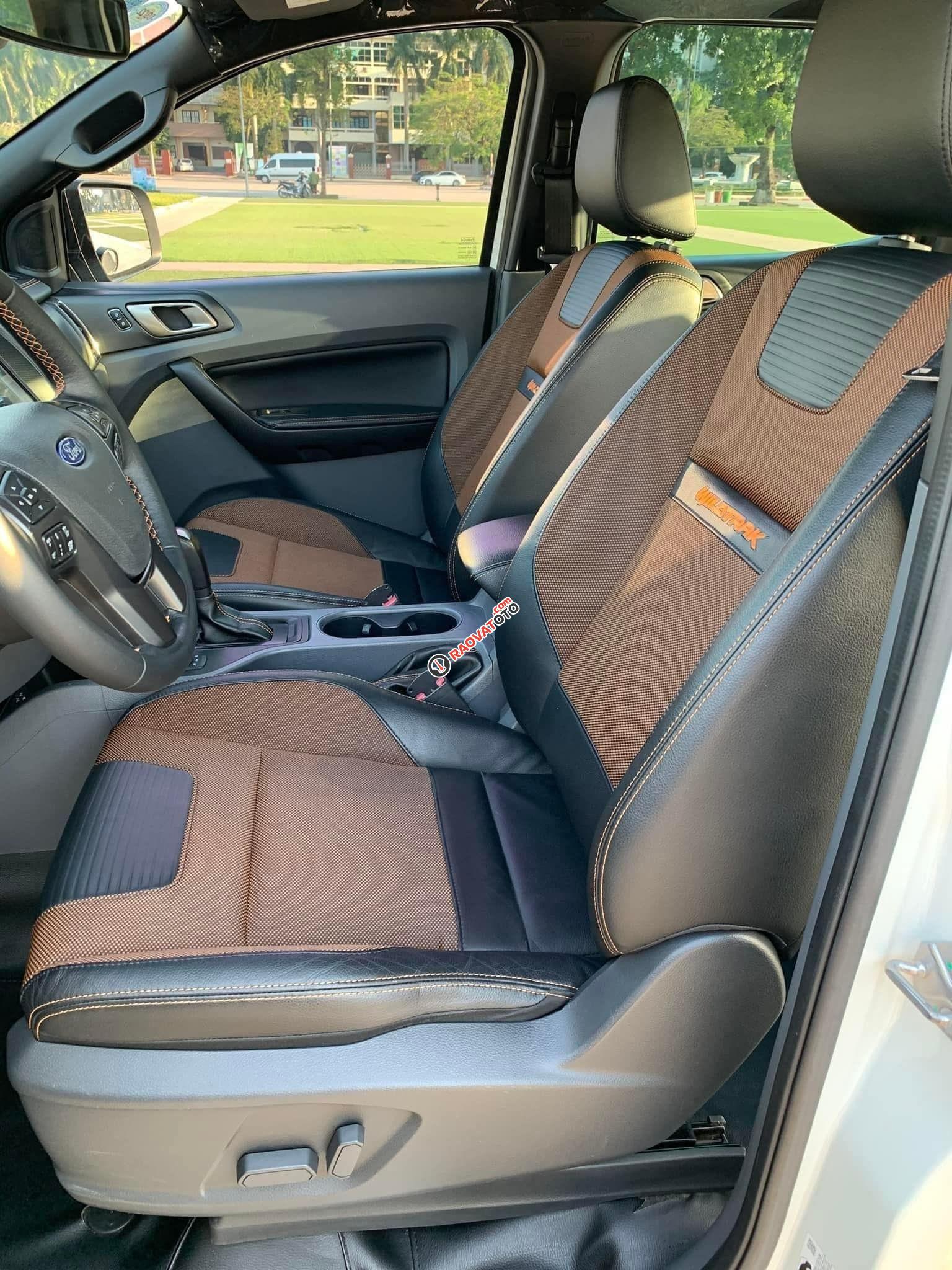 Cần bán lại xe Ford Ranger Wildtrak 3.2 AT sản xuất năm 2017, màu trắng-3