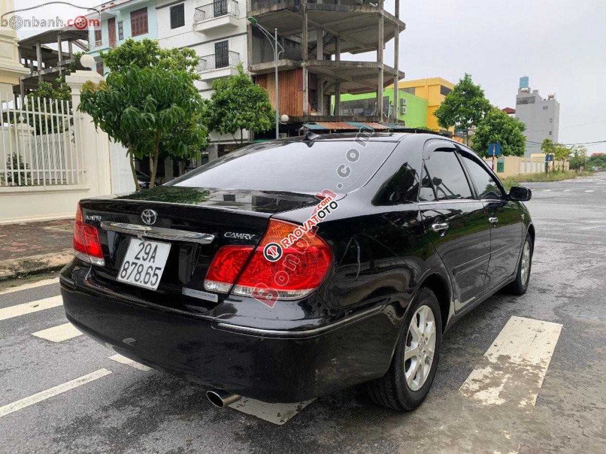 Cần bán xe Toyota Camry 3.0V sản xuất 2005, màu đen, 260 triệu-4