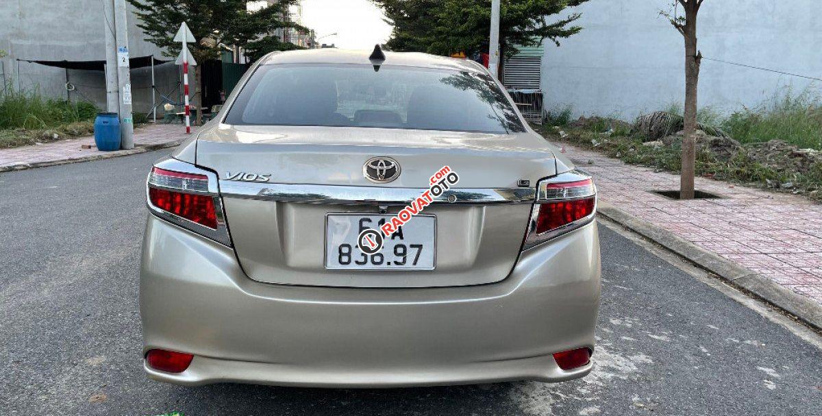 Bán xe Toyota Vios 1.5G 2015, màu xám còn mới-1