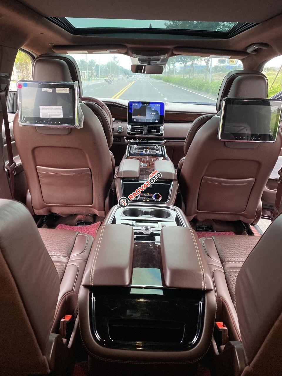 Siêu phẩm Lincoln Navigator Black Label. L 2018 màu đỏ, xe chỉ để đi tiếp khách mới 99%, full kín options, bao test-8