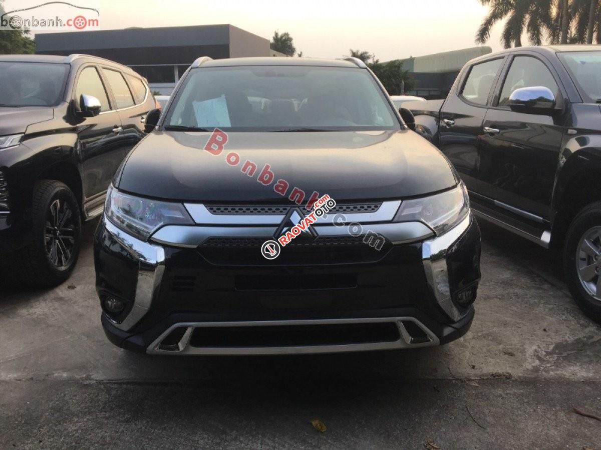 Cần bán Mitsubishi Outlander CVT 2021, màu đen-6