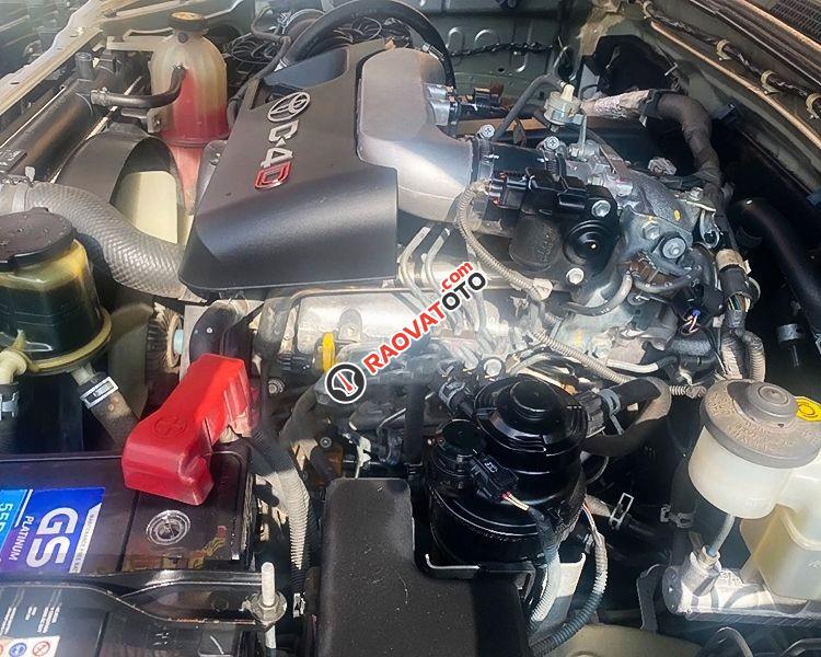 Cần bán gấp Toyota Fortuner 2.5 G đời 2012, màu bạc xe gia đình, giá 495tr-5