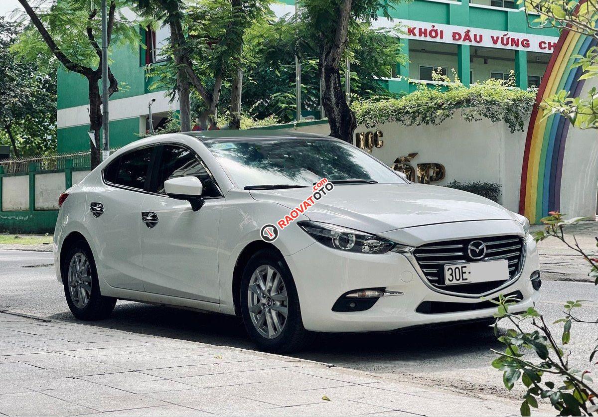 Bán xe Mazda 3 FL năm sản xuất 2017, màu trắng còn mới-1