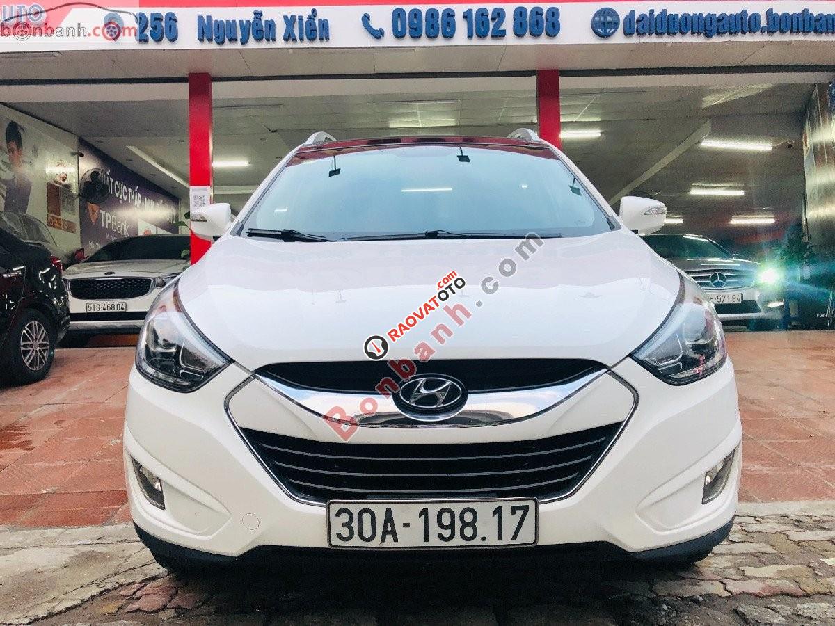 Cần bán gấp Hyundai Tucson 2.0 AT đời 2014, màu trắng, nhập khẩu-0