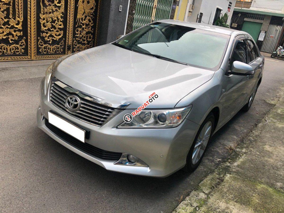 Bán Toyota Camry 2.5G 2014, màu bạc, giá tốt-4