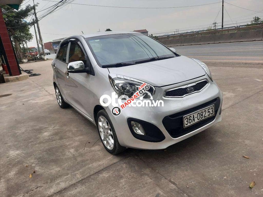 Cần bán lại xe Kia Picanto S đời 2013, màu bạc số sàn-0