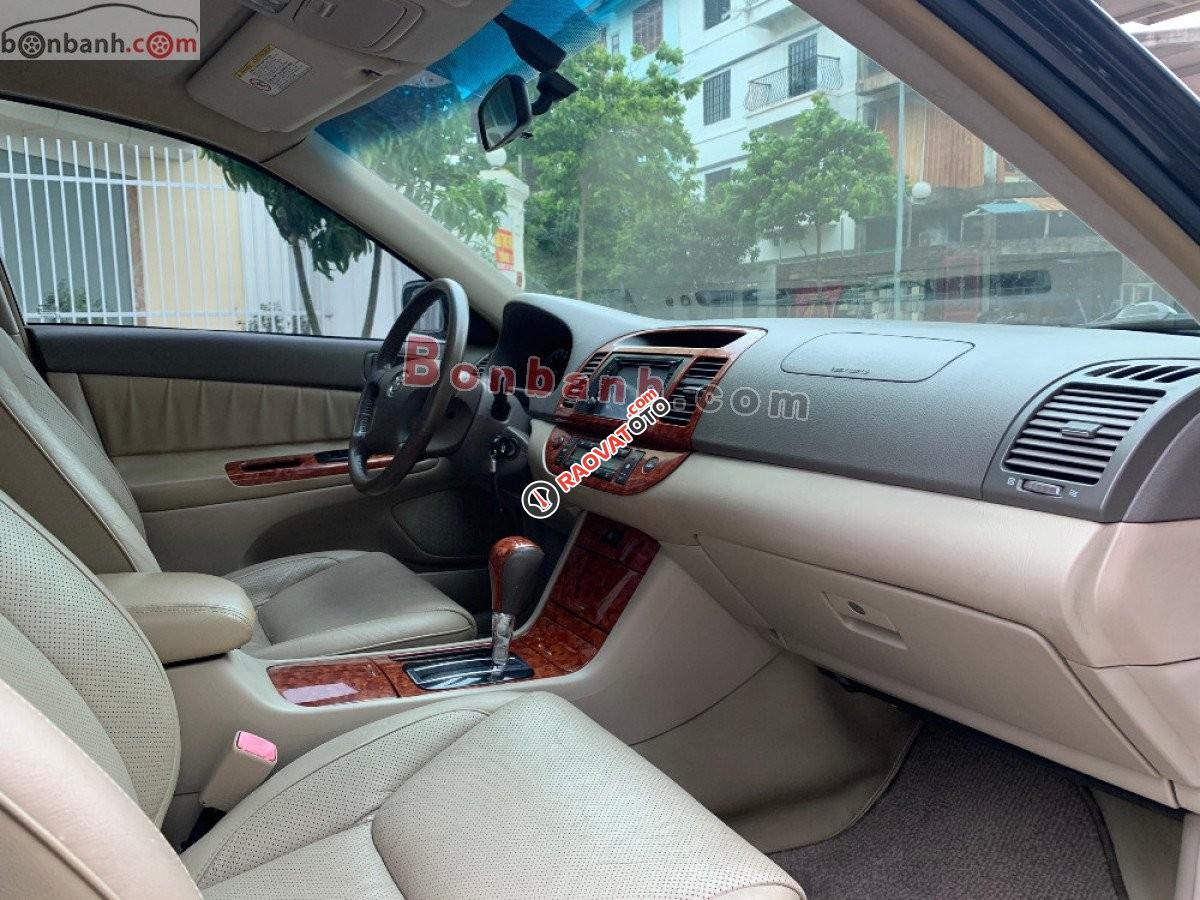Cần bán xe Toyota Camry 3.0V sản xuất 2005, màu đen, 260 triệu-5