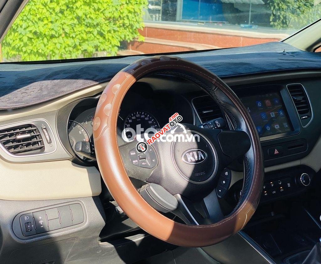 Bán Kia Rondo MT năm 2017, màu bạc-3