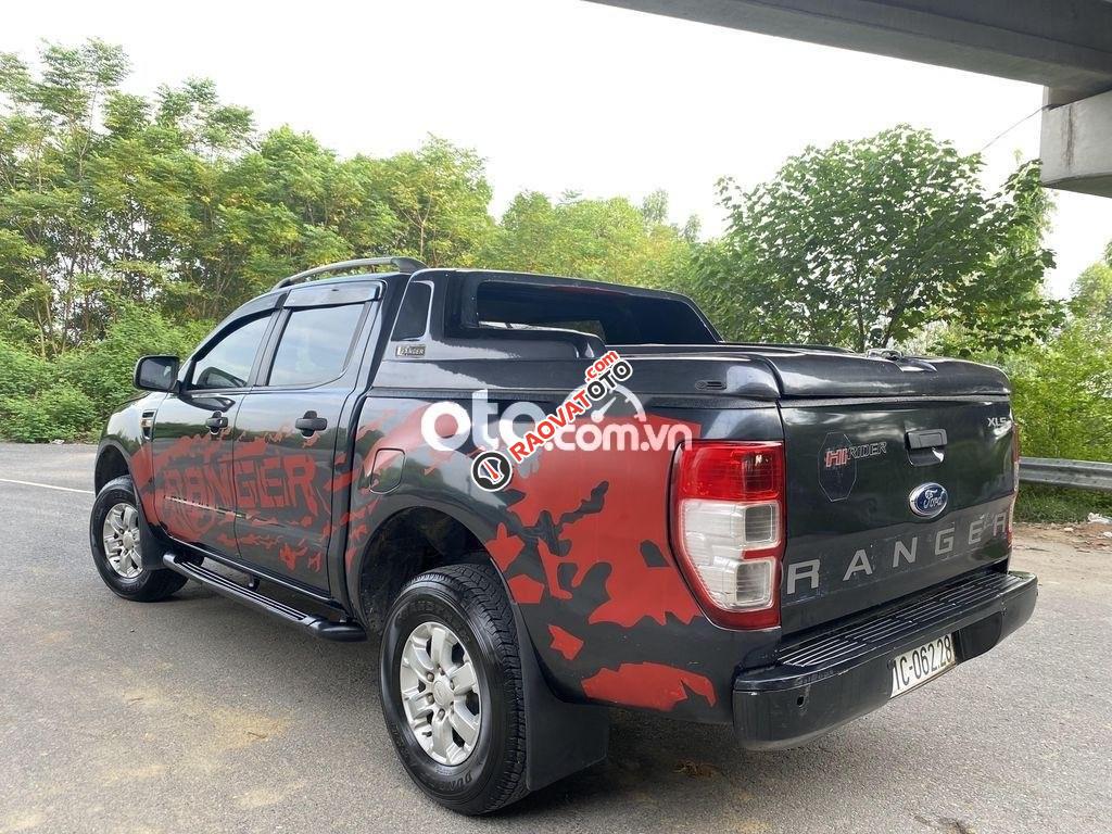 Cần bán gấp Ford Ranger XLS đời 2013, màu đen, xe nhập-2