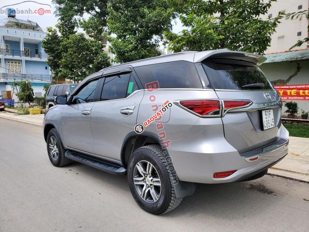 Cần bán lại xe Toyota Fortuner 2.4G 4x2 MT đời 2017, màu xám, nhập khẩu nguyên chiếc-2