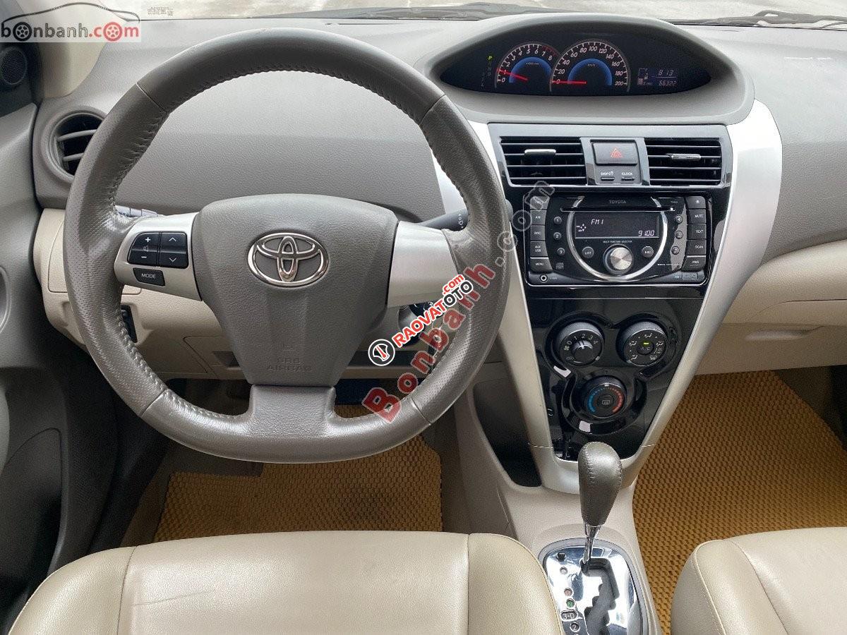 Cần bán Toyota Vios 1.5G sản xuất năm 2011, màu bạc còn mới  -3