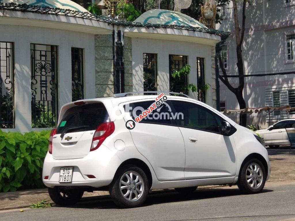 Cần bán Chevrolet Spark 1.2 LT 2018, màu trắng giá cạnh tranh-5