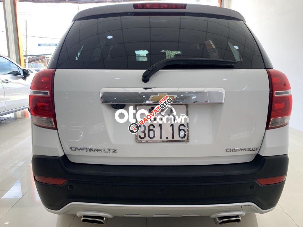 Cần bán xe Chevrolet Captiva LTZ sản xuất năm 2017, màu trắng như mới-7