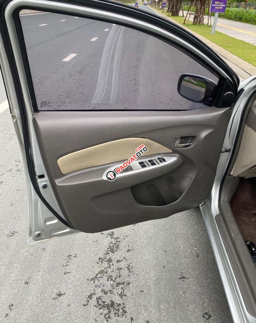 Bán Toyota Vios 1.5G sản xuất 2011, màu bạc-2