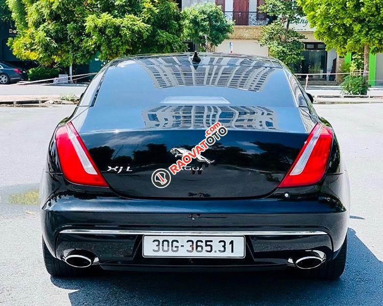 Xe Jaguar XJL sản xuất năm 2017, màu đen, xe nhập-2