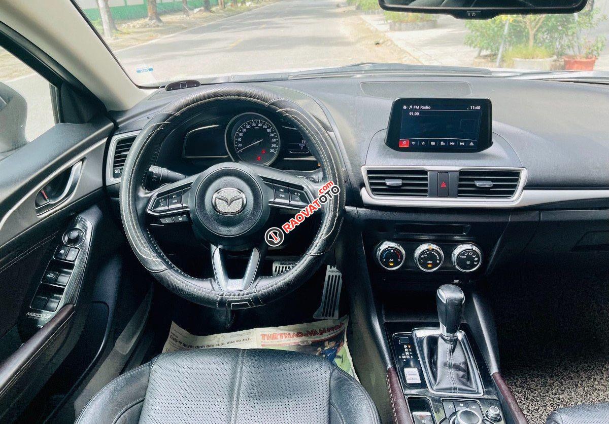 Bán xe Mazda 3 FL năm sản xuất 2017, màu trắng còn mới-2
