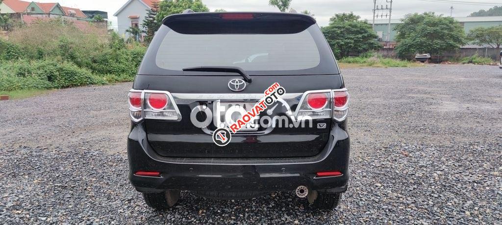 Bán Toyota Fortuner 2.7 V năm 2015, màu đen-8