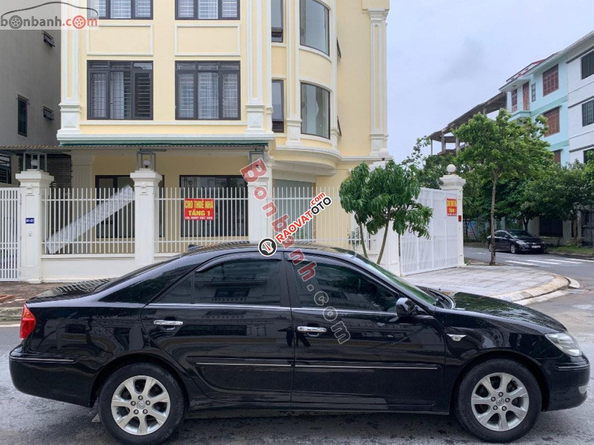 Cần bán xe Toyota Camry 3.0V sản xuất 2005, màu đen, 260 triệu-2