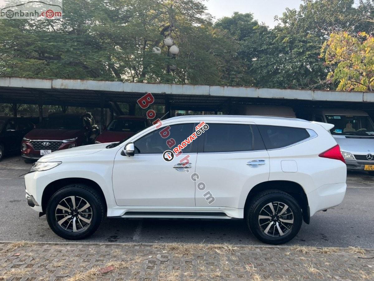 Cần bán xe Mitsubishi Pajero đời 2019, màu trắng, xe nhập  -3