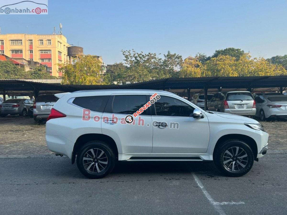 Cần bán xe Mitsubishi Pajero đời 2019, màu trắng, xe nhập  -4