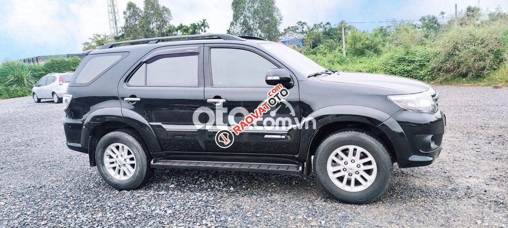 Bán Toyota Fortuner 2.7 V năm 2015, màu đen-6