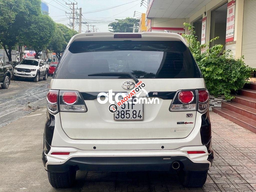 Cần bán lại xe Toyota Fortuner TRD SportiVO sản xuất 2015 xe gia đình, 625 triệu-3