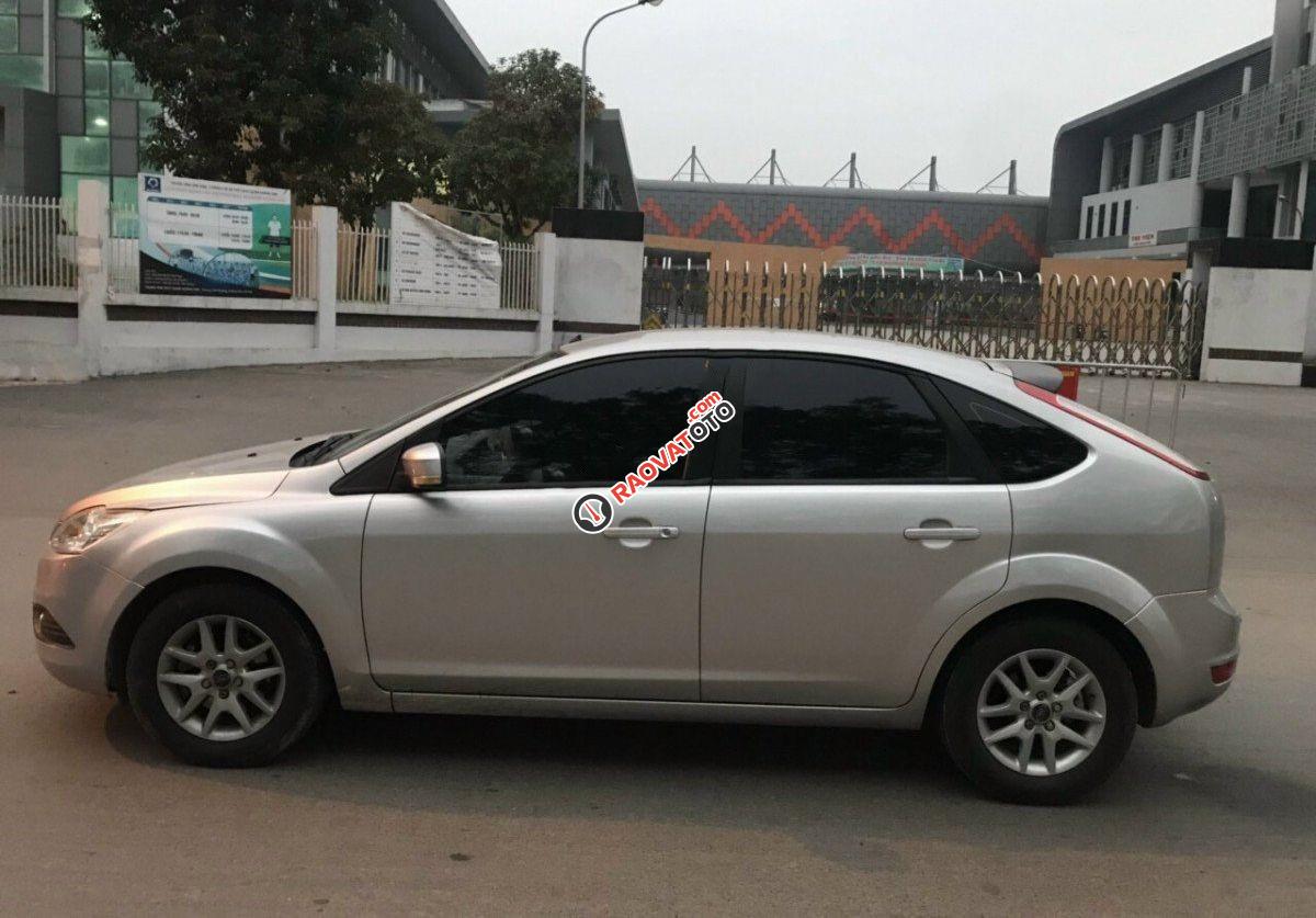 Cần bán xe Ford Focus AT sản xuất 2009, màu bạc -0