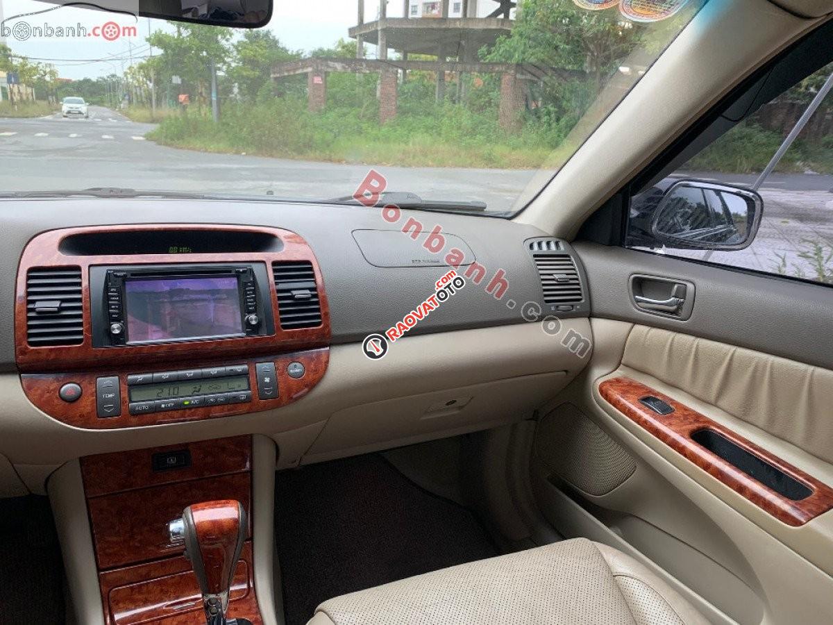 Cần bán xe Toyota Camry 3.0V sản xuất 2005, màu đen, 260 triệu-8
