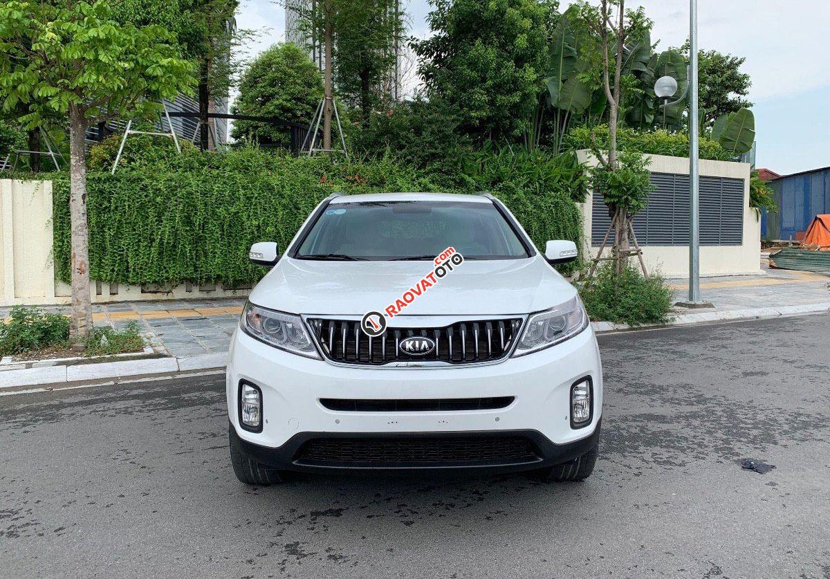 Bán xe Kia Sorento GAT đời 2018, màu trắng còn mới, 695tr-0