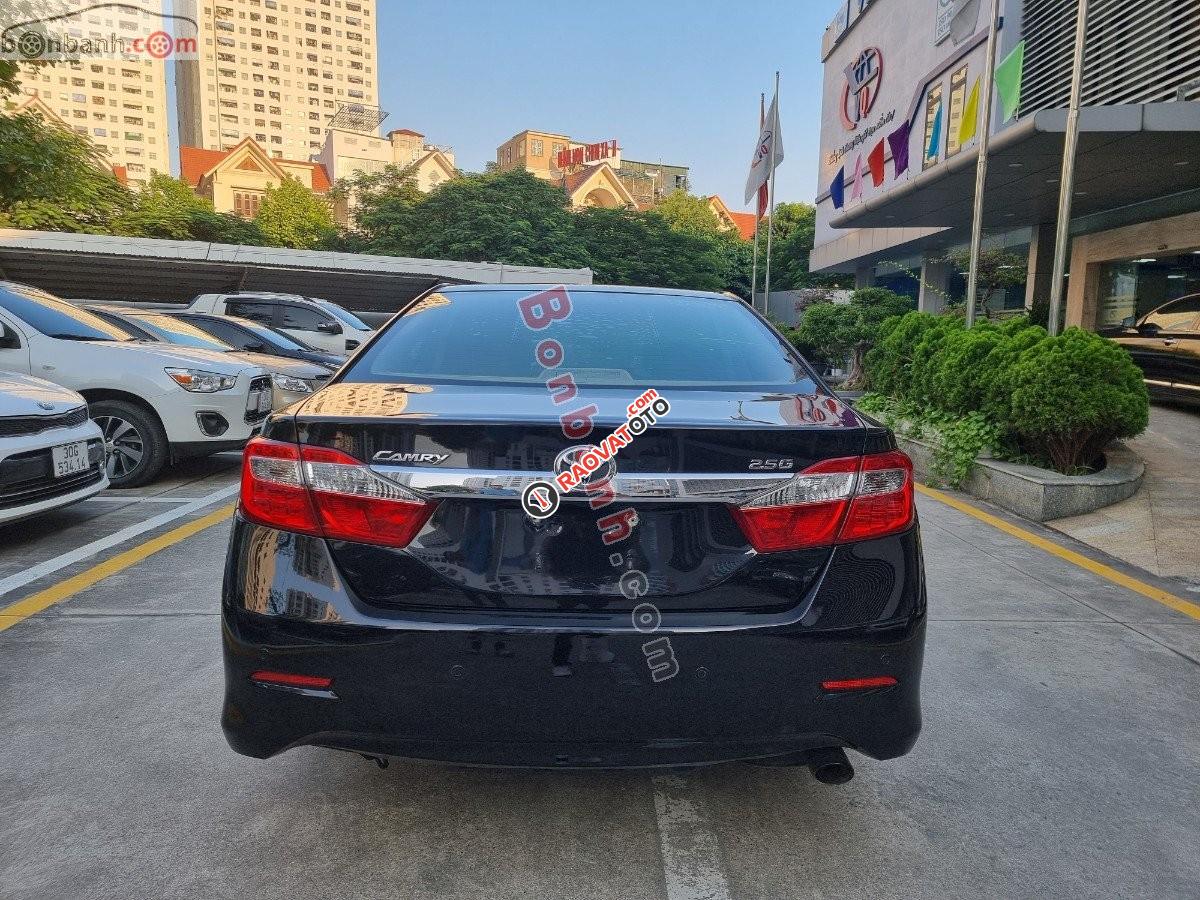 Cần bán Toyota Camry 2.5G 2014, màu đen-8