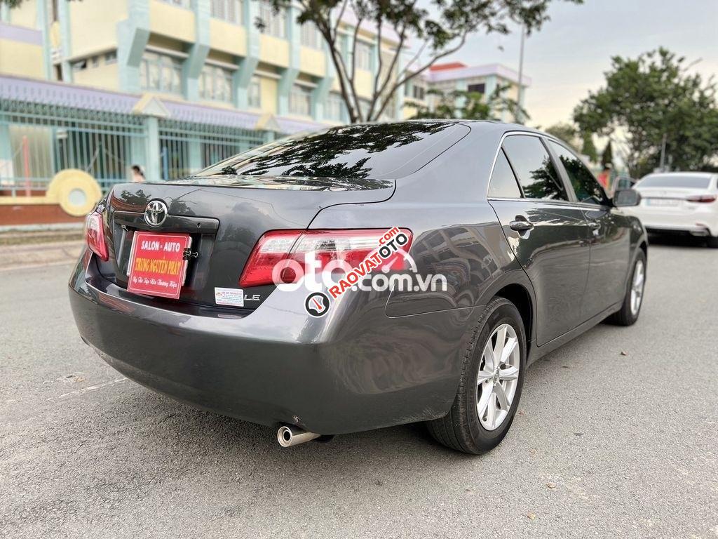 Bán Toyota Camry LE đời 2008, màu xám-6