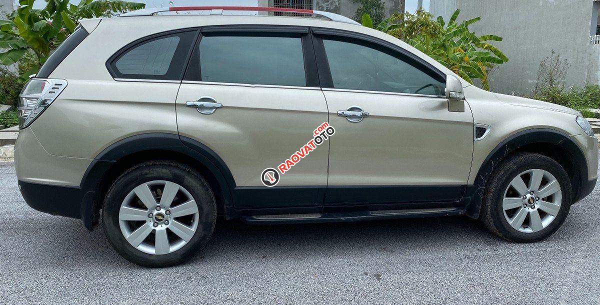 Cần bán lại xe Chevrolet Captiva LTZ sản xuất 2010, màu vàng-4