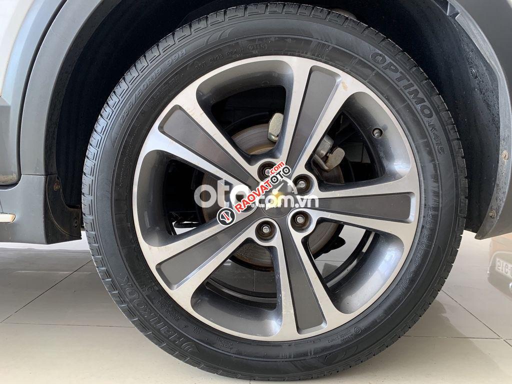 Cần bán xe Chevrolet Captiva LTZ sản xuất năm 2017, màu trắng như mới-4