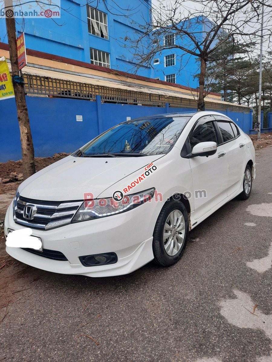 Cần bán xe Honda City 1.5 AT năm sản xuất 2014, màu trắng-8