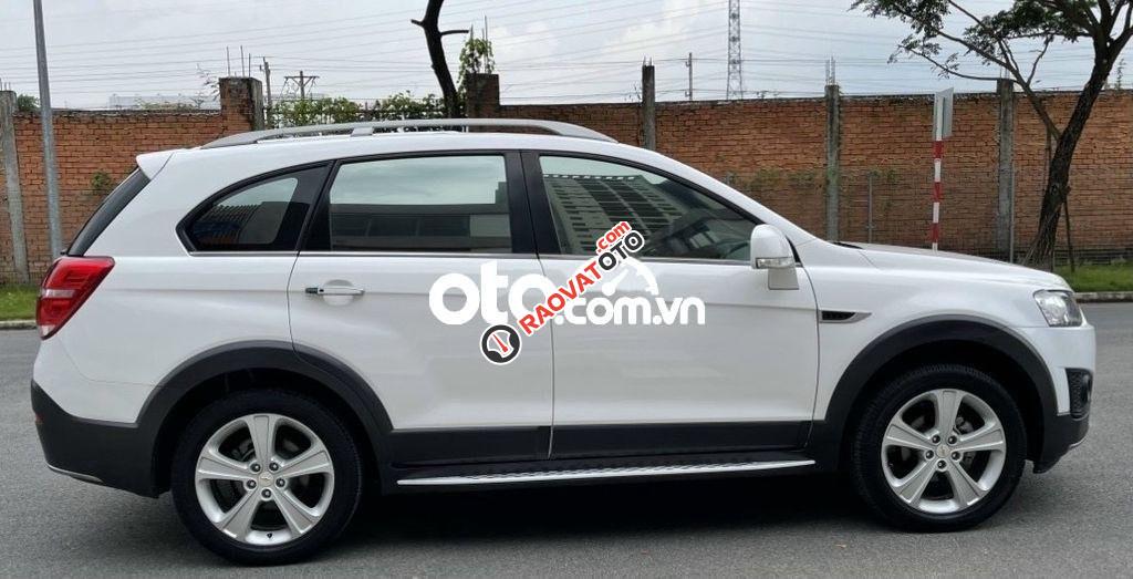 Bán ô tô Chevrolet Captiva LTZ 2014, màu trắng xe gia đình-5