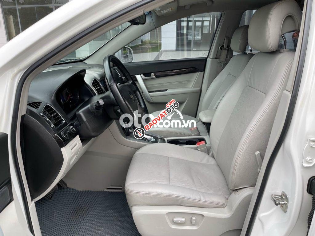 Bán ô tô Chevrolet Captiva LTZ 2014, màu trắng xe gia đình-2