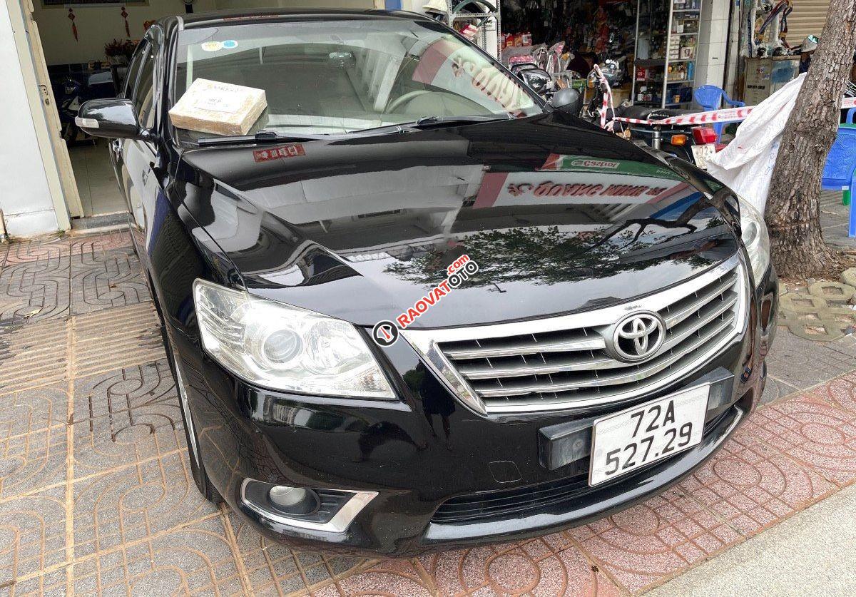 Cần bán Toyota Camry 2.4 đời 2011, màu đen còn mới-0