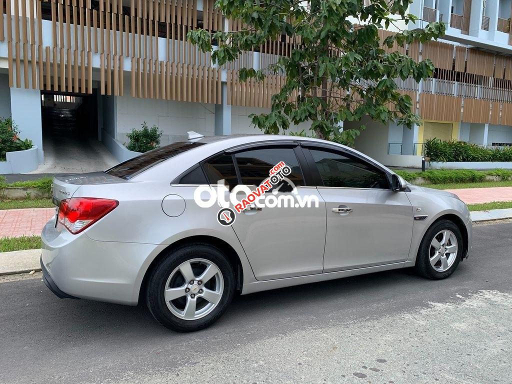 Xe Chevrolet Cruze LS năm sản xuất 2011, màu bạc-1