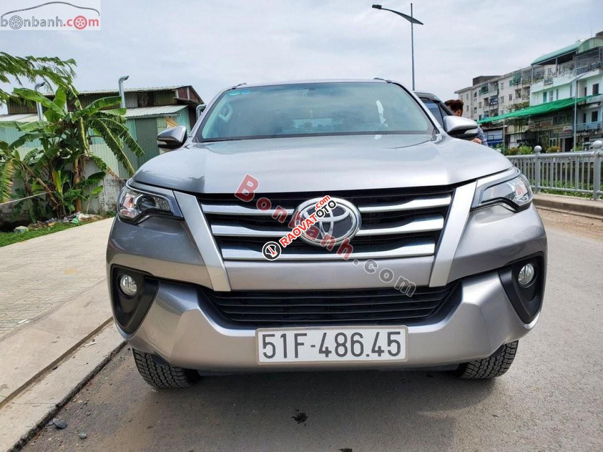 Cần bán lại xe Toyota Fortuner 2.4G 4x2 MT đời 2017, màu xám, nhập khẩu nguyên chiếc-0