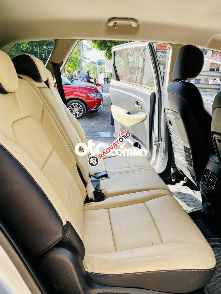 Bán Kia Rondo MT năm 2017, màu bạc-7