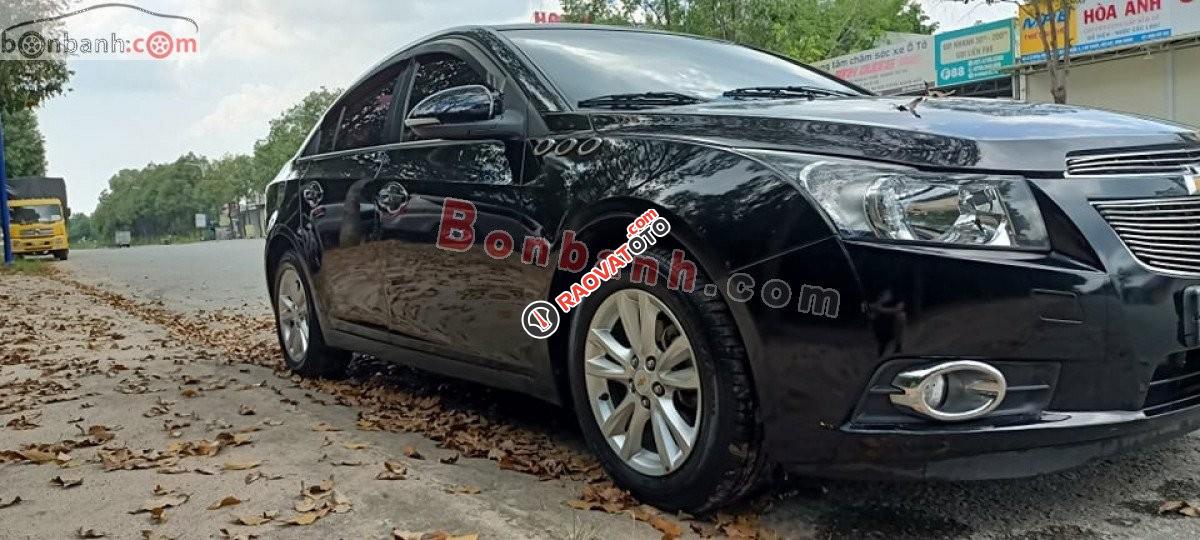 Cần bán Chevrolet Cruze LS đời 2015, màu đen-2
