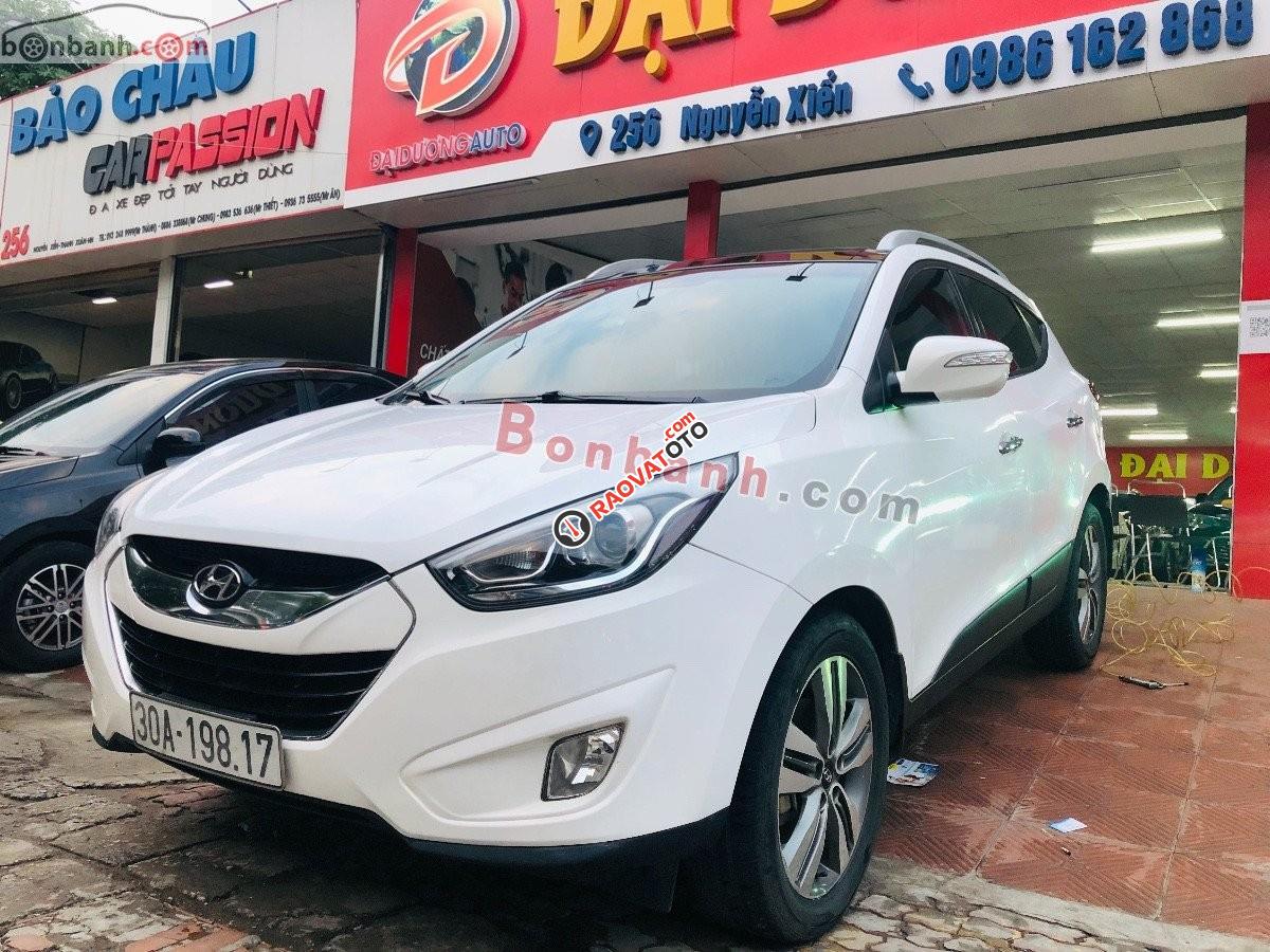 Cần bán gấp Hyundai Tucson 2.0 AT đời 2014, màu trắng, nhập khẩu-2