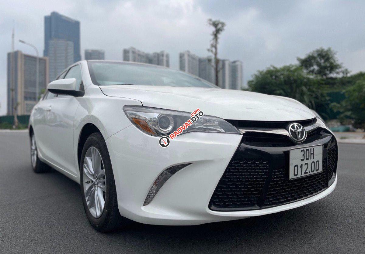 Bán ô tô Toyota Camry SE sản xuất 2016, màu trắng, nhập khẩu nguyên chiếc-1